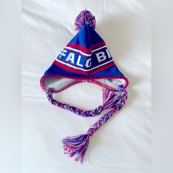 NEW! Buffalo Bills Winter Hat! - Picture 6 of 6